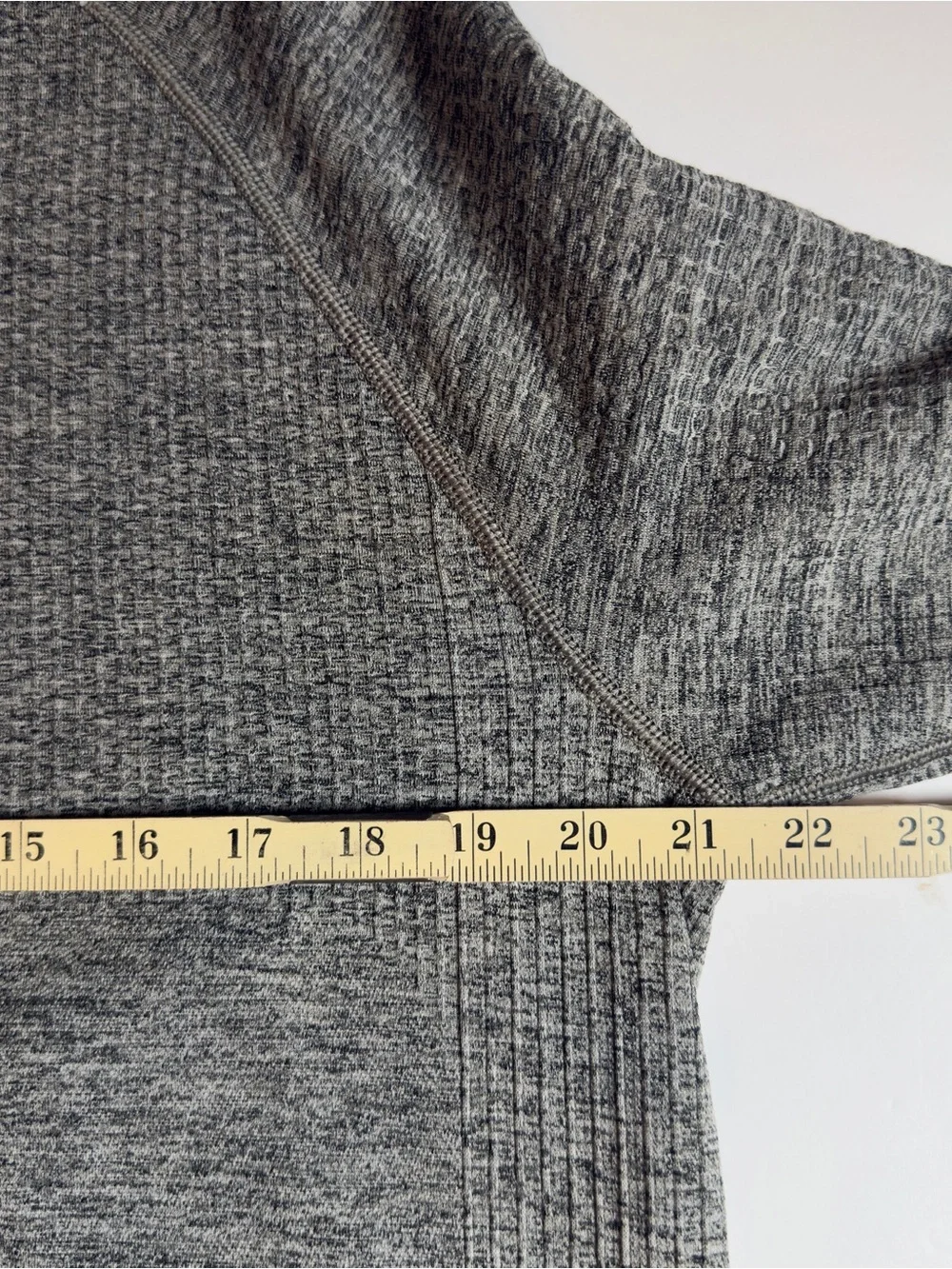 Lululemon Men's Engineered Warmth Half Zip Pullover - Gray - Size Medium